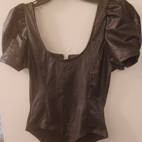 Blashe Tops - Blashe Faux Leather Short Sleeve Bodysuit Size Small